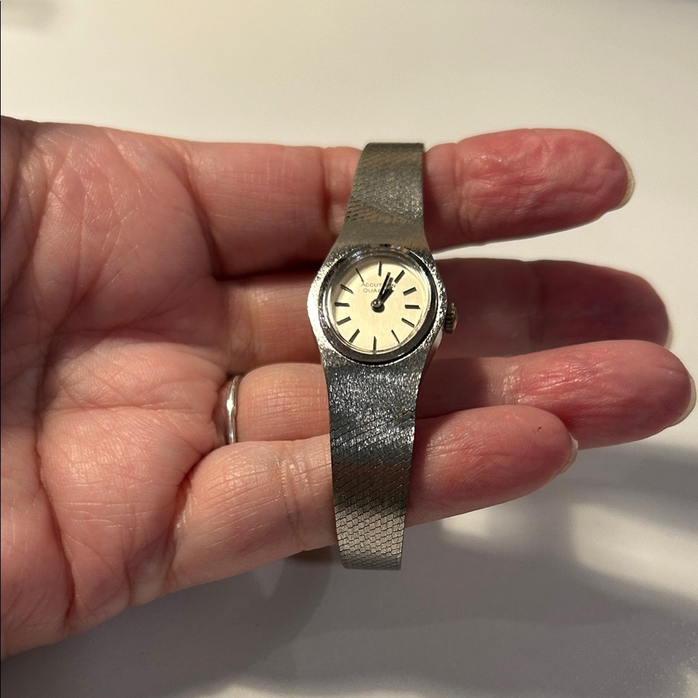 Bulova stainless steel ladies quartz watch